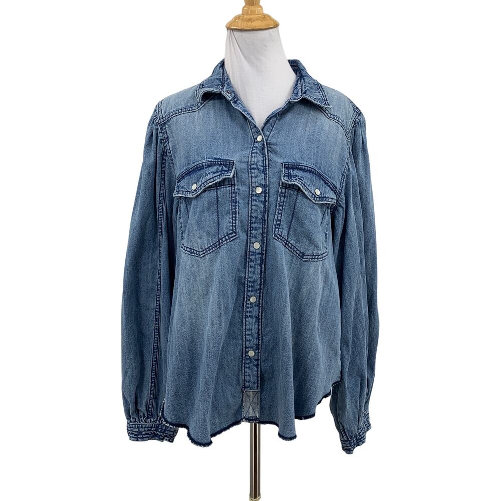 We The Free People Shirt Women M Medium Smocked Wrist Chambray PearlSnap Western
